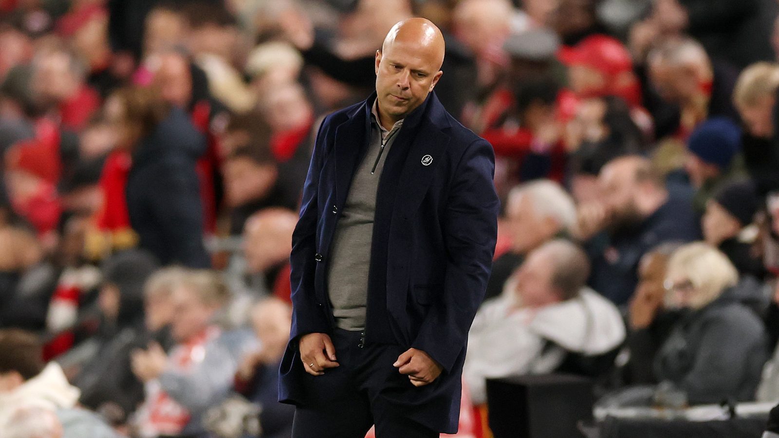 Arne Slot, l'entraîneur de Liverpool, désabusé