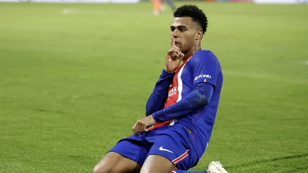 Désiré Doué contre le Barça