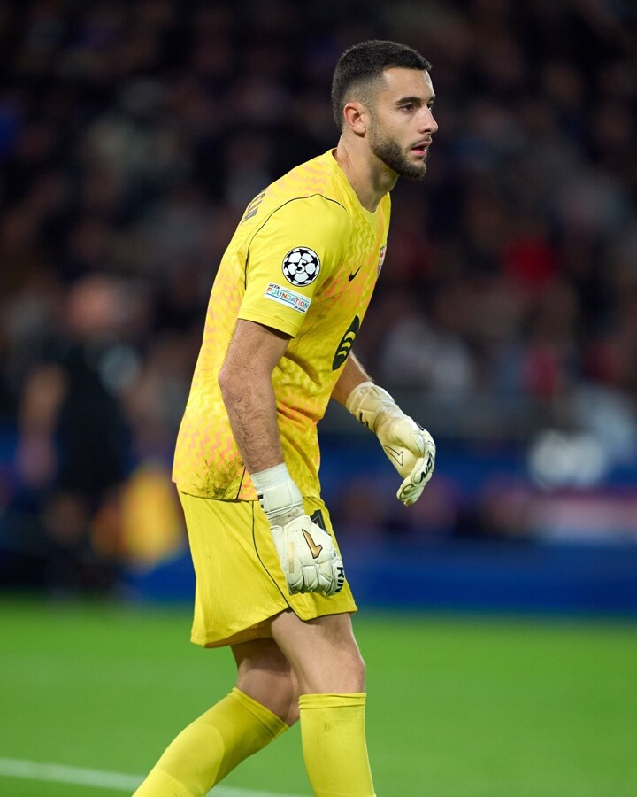 Joan Garcia face au PSG